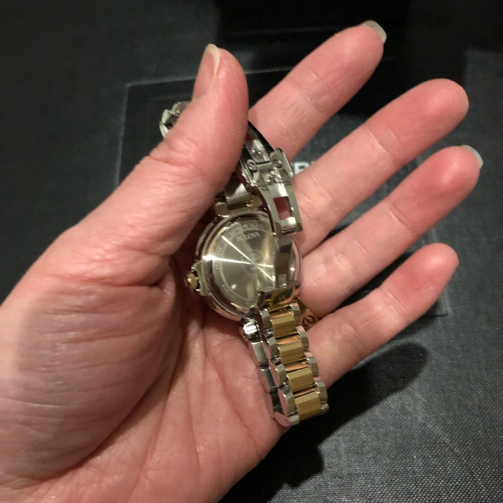 Bulova watch - Picture 2 of 2